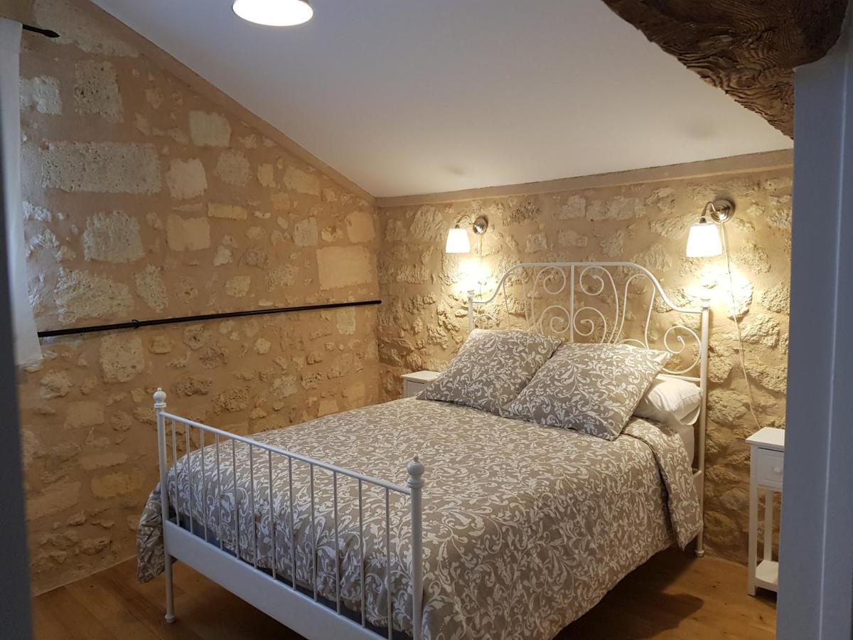 Hotel Domaine Du Chauvet Sainte-Eulalie  Esterno foto