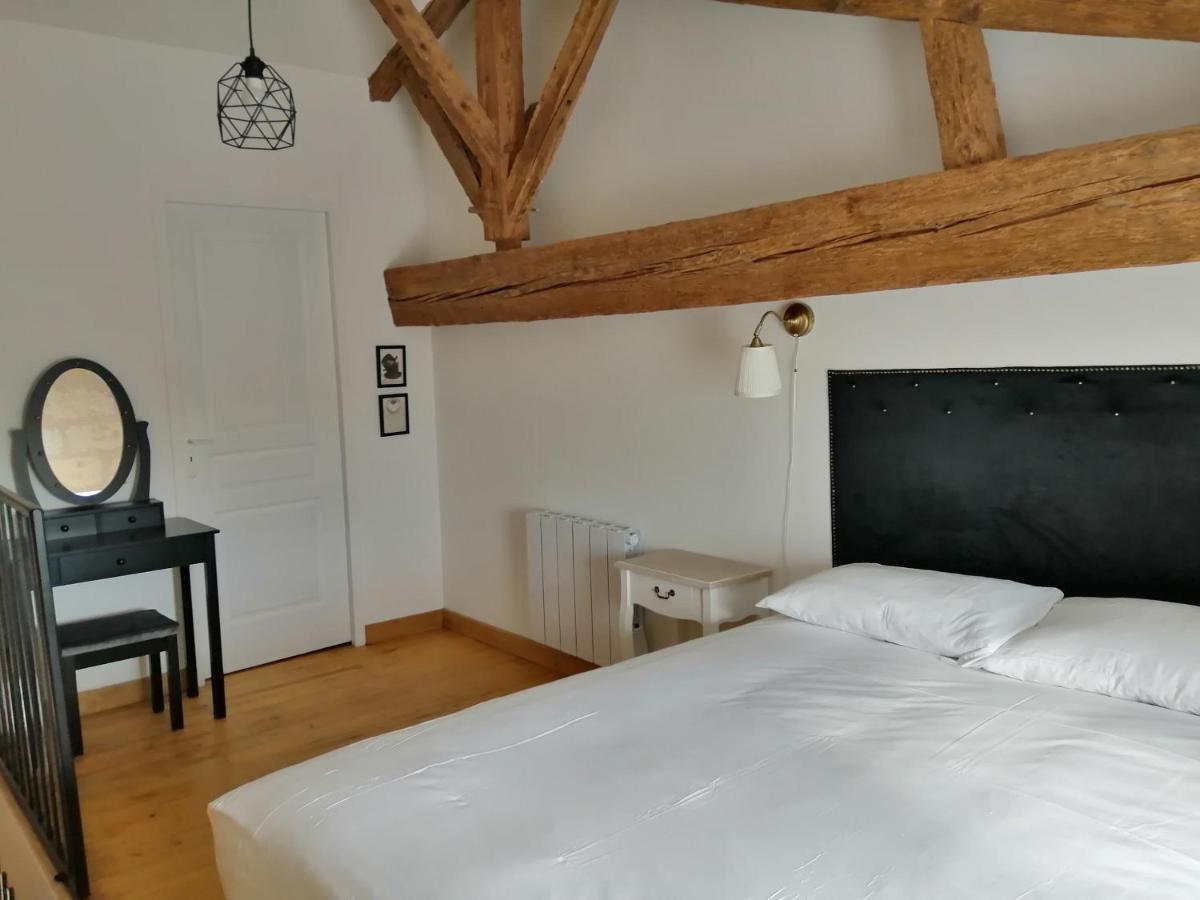 Hotel Domaine Du Chauvet Sainte-Eulalie  Esterno foto